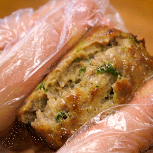 烤牛肉和猪肉饼 (Tteokgalbi) 595克