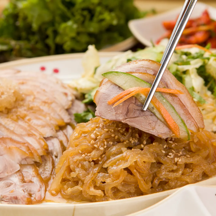 [Wooltari] Sliced Pork Hocks (Jokbal) 1lb + Mix Chilled Jellyfish Salad 300g x 2pk