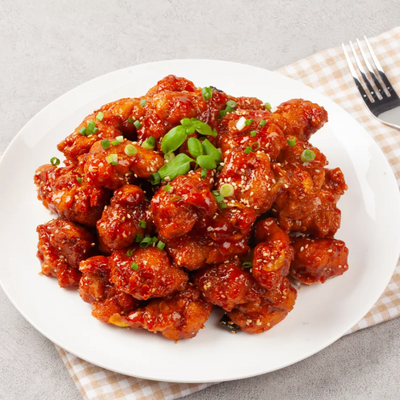 [비비고] 양념치킨 (Crunchy Chicken w/ Sweet & Spicy Sauce) 18oz