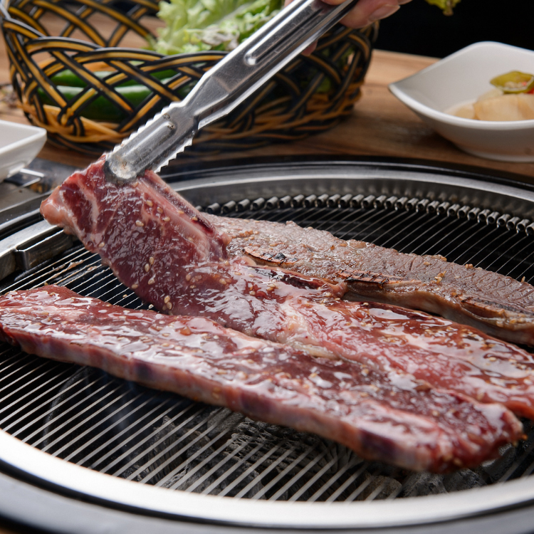 [울타리] 육뿔 양념갈비 3lb + 양념 벌집 돼지목살 2lb + 통삼겹살 2lb + 항정살 1lb + 차돌박이 1lb (묶음)_무료배송특가