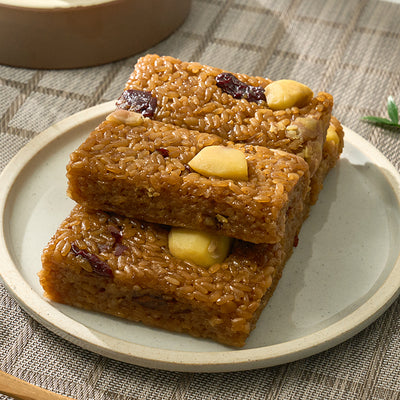 [Gyeonggi Tteokjip] Sweet Rice with Dried Nuts and Jujubes (Yaksik) 400g