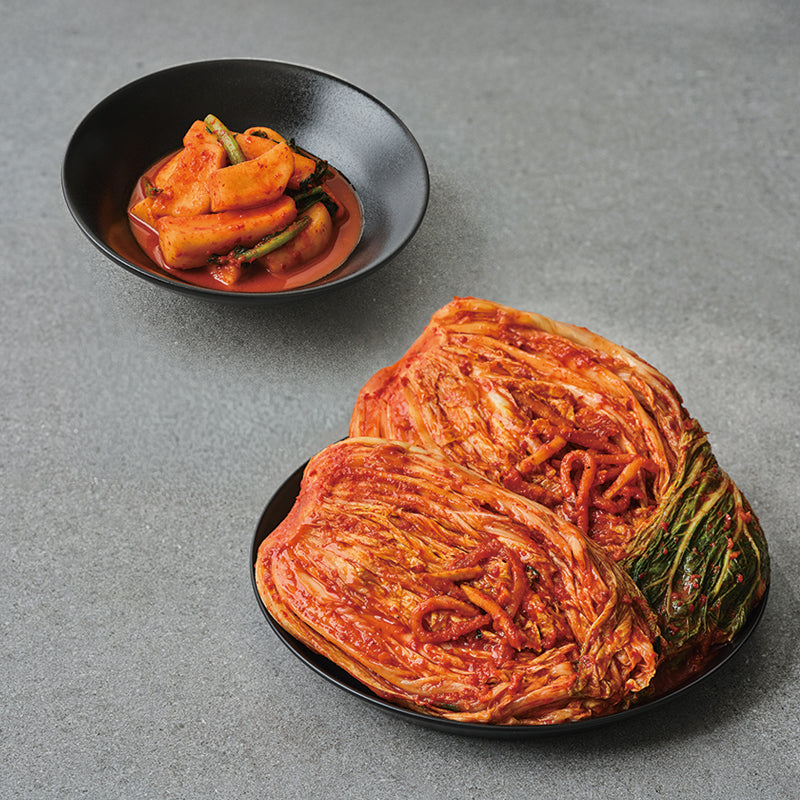 キムギラ キムギニョン Hwang Jin Dam Premium Kimchi | Wooltari